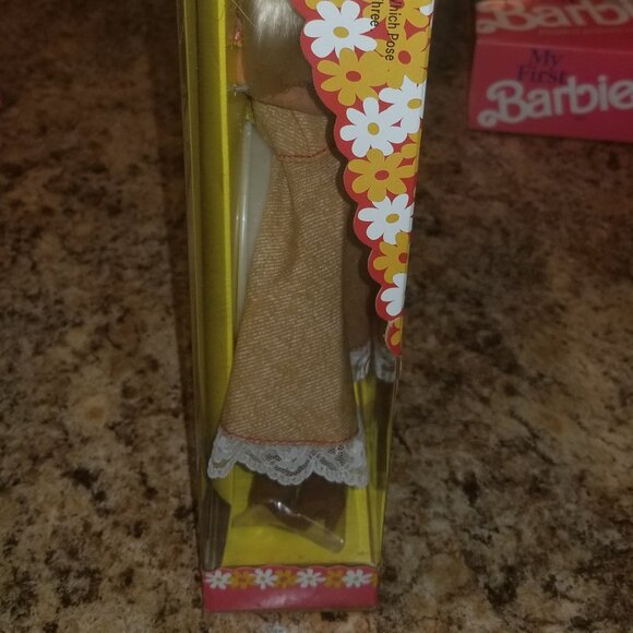 1992 Australian Barbie NIB - Picture 7 of 7